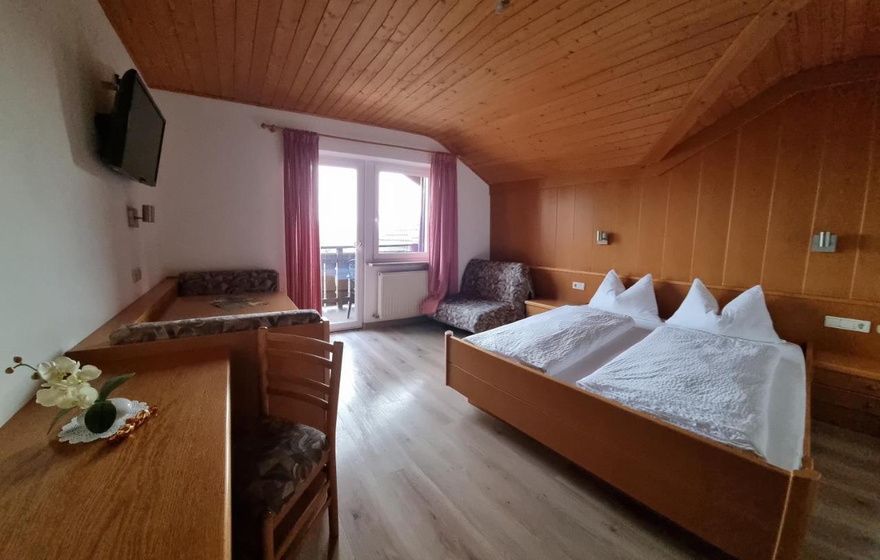 Отель Reiterhof Edelweiss Сан-Дженезио-Атезино Экстерьер фото